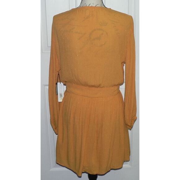 Amuse Society Women's Georgie Long Sleeve Woven Dress In Gold Medium MSRP $69.50 - Picture 7 of 7
